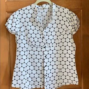 Adorable 100% linen short sleeve blouse